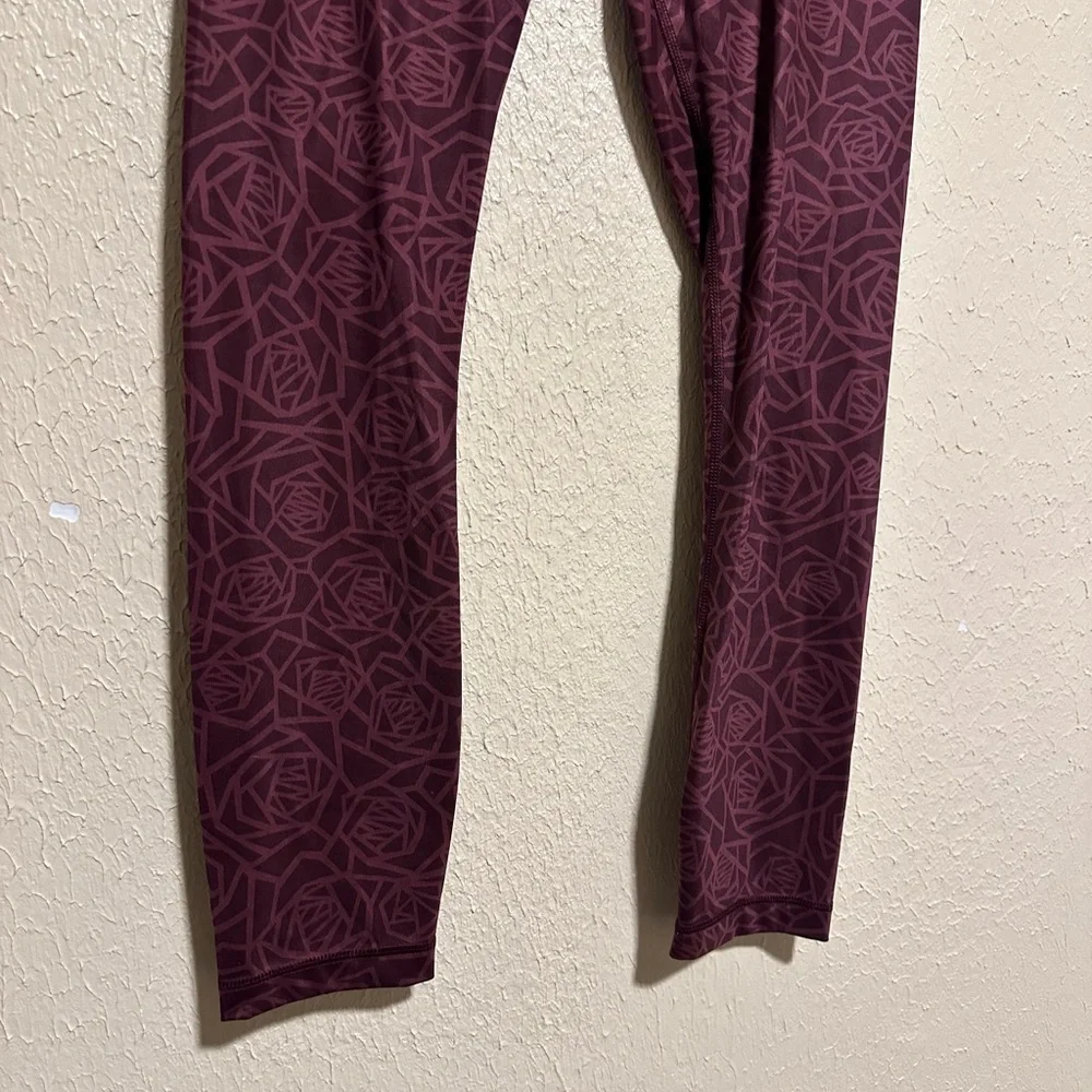 Lululemon High Times Pants Leggings Size‎ 6 Posey Rose Bordeaux Luxtreme
